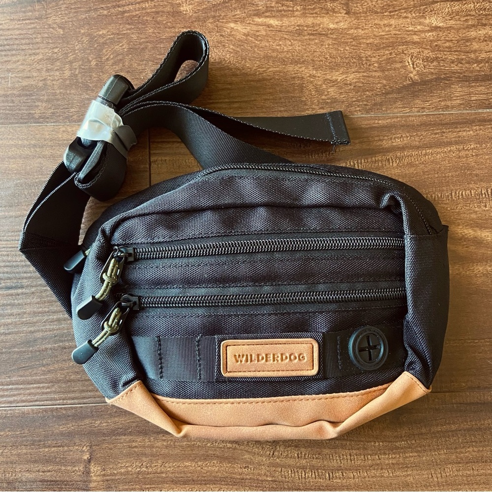 ✨SOLD✨NWOT Wilderdog Utility Pack (Black)